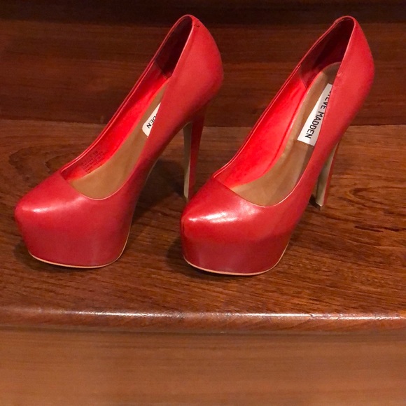 Shoes - Picture 2 of 4